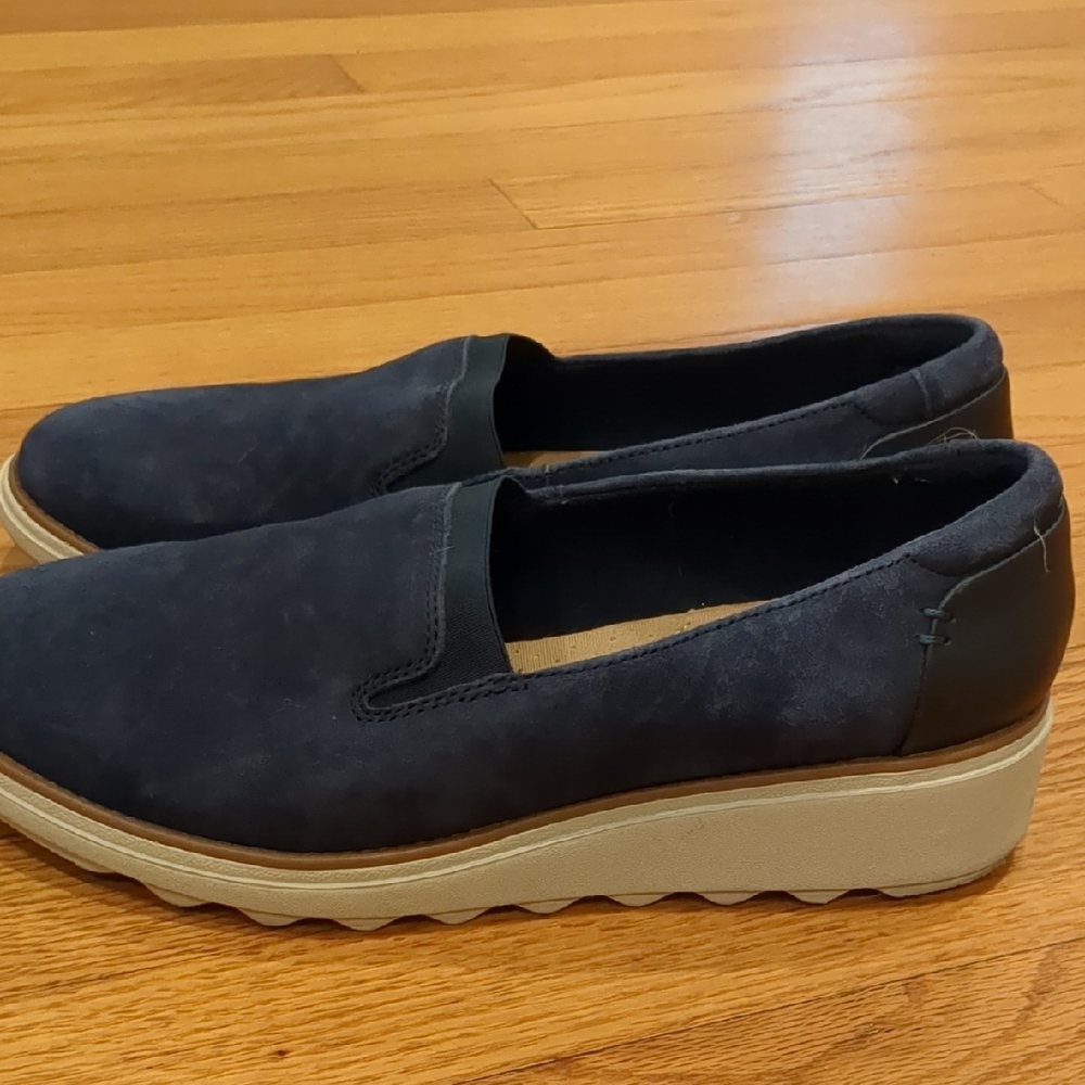 Clarks Women's Sharon Dolly Loafer Ultimate Comfort Collection Navy 9.5 Wide